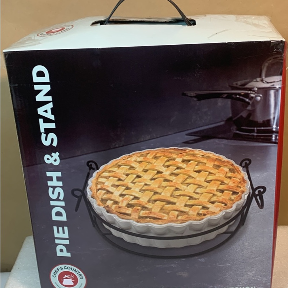 White Pie Dish & Stand